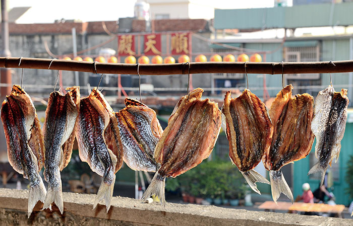 林園漁村常見晾曬魚乾 Drying fish, a common sight in Linyuan