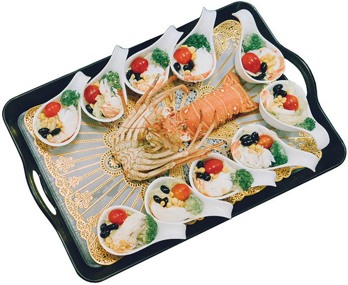 Delivering Culinary Magic at Roadside Banquets:Catering Chef Tang Cin-lu