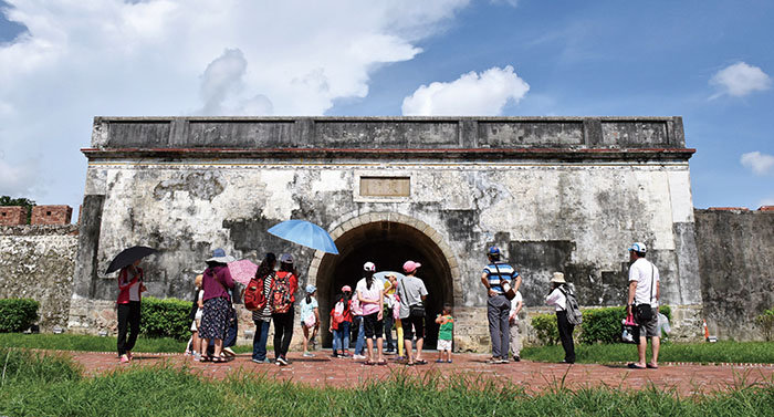Touring Historical Zuoying's Old Fongshan City