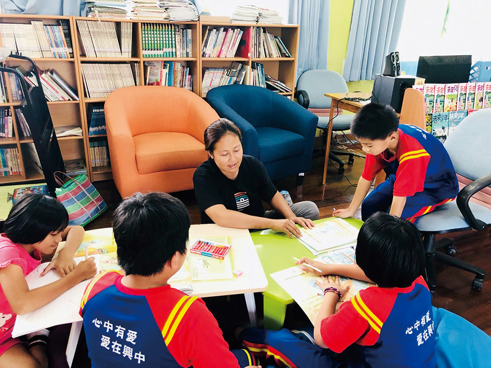 Rejuvenating the Hla'alua Language