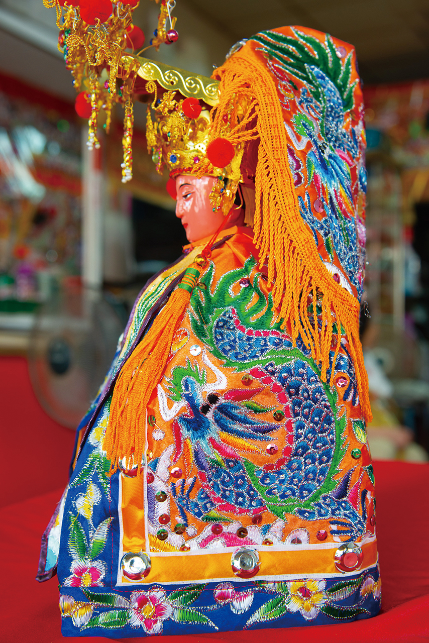 Longguo Embroidery Workshop