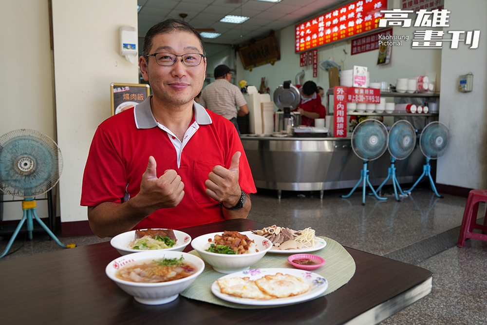 第三代老闆黃俊傑將昔日的工廠管理經驗導入餐飲，注重食材品質及處理流程的管控，他認為：「好吃是基本，做好食材衛生的控管是對大眾負責。」(攝影/Cindy Lee)