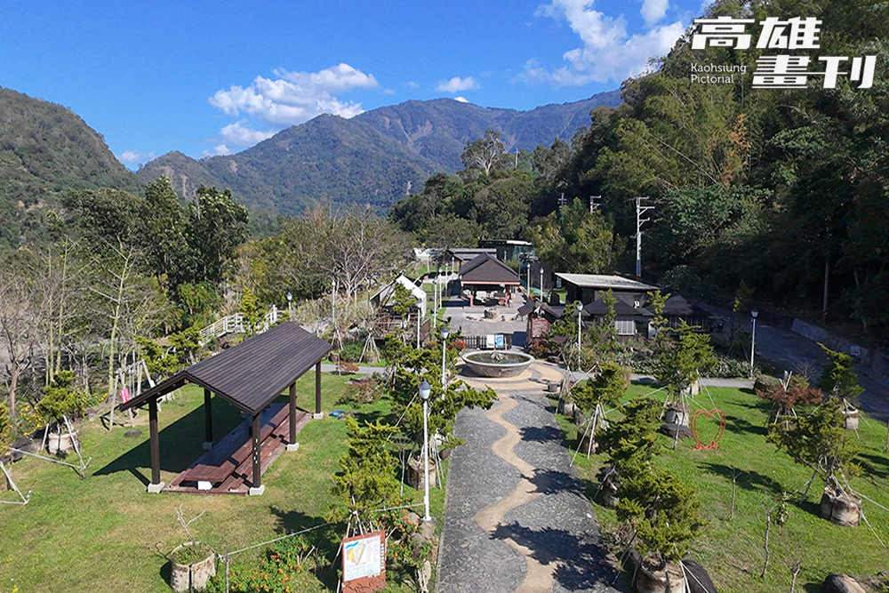 遠山望月溫泉營區位於寶來花賞溫泉公園內，群山環繞特別清幽。(攝影/Carter)