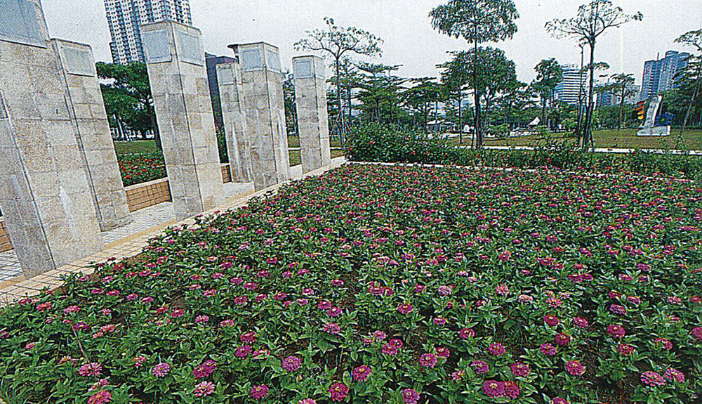 從市民廣場到仁愛公園，已形成全新的市民活動空間。
