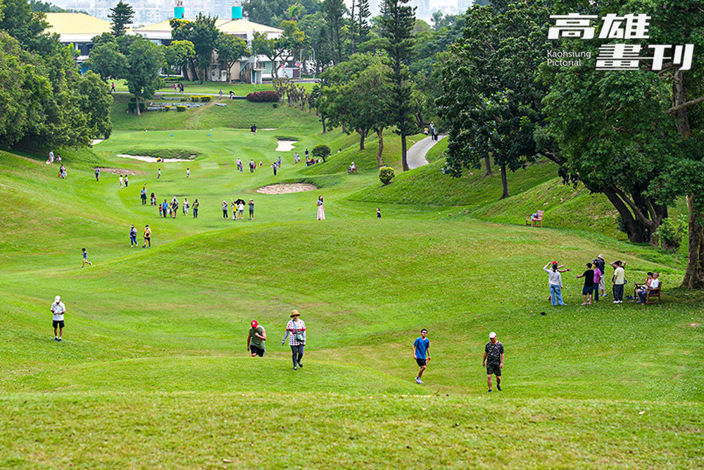 高雄果嶺自然公園同時兼具休憩、生態、教育與保護功能。(上：攝影/黃敬文、下：攝影/Cindy Lee)