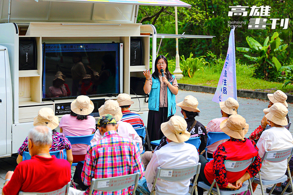 元氣車進駐社區，將心理健康教育與陪伴帶進偏鄉每個角落。(攝影/Carter)