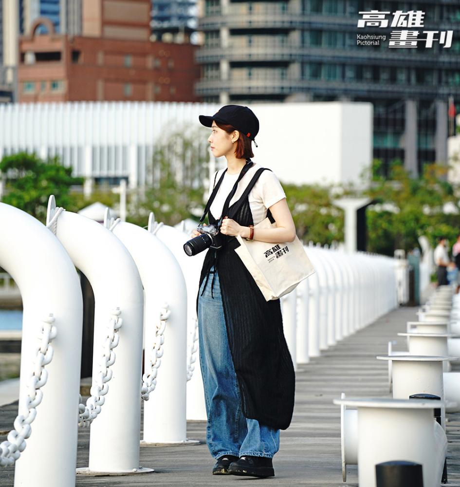 出生小港的歐佩玲，目前為平面設計師。(攝影/曾信耀)