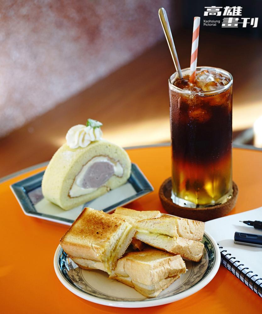 捕捉散步途中的小確幸，讓美食相伴甜上心。(上：攝影/曾信耀、下：插畫/歐佩玲)
