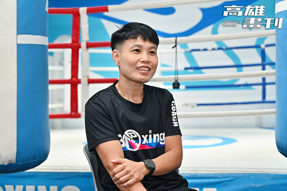 阿飛教練表示，拳擊不需要被年齡與性別限制，在課程上已有很多適合不同族群的規劃，講究協調性的拳擊也很適合銀髮族。(攝影/Carter) 