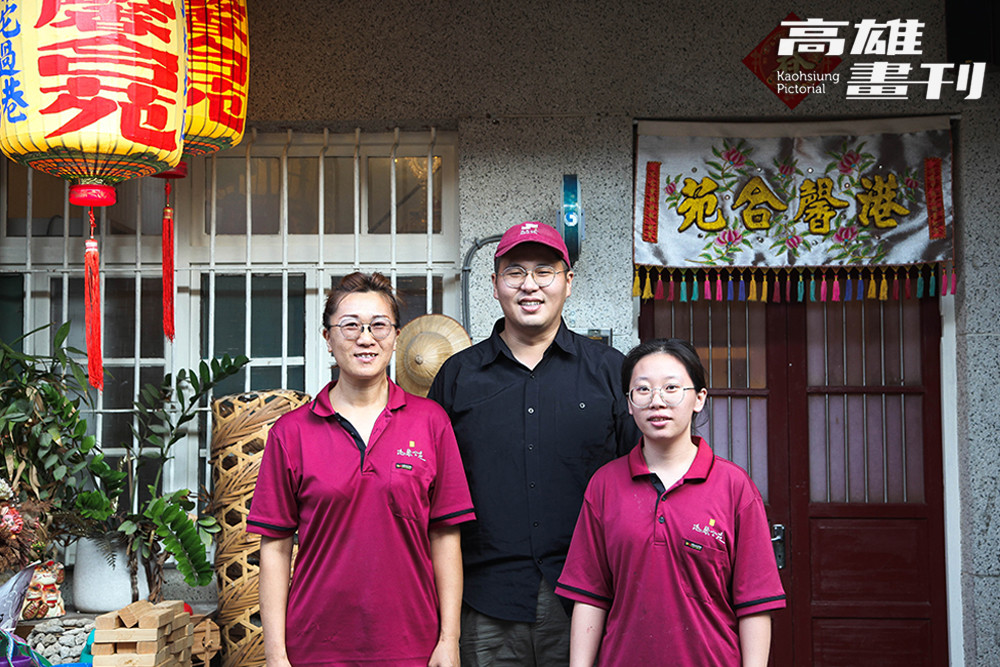 執行長吳懿恆透過料理推動地方創生，與負責大廚的姐姐改良傳統食譜，使用在地食材烹調出色味香俱全的創意臺菜。(攝影/李芷姍)