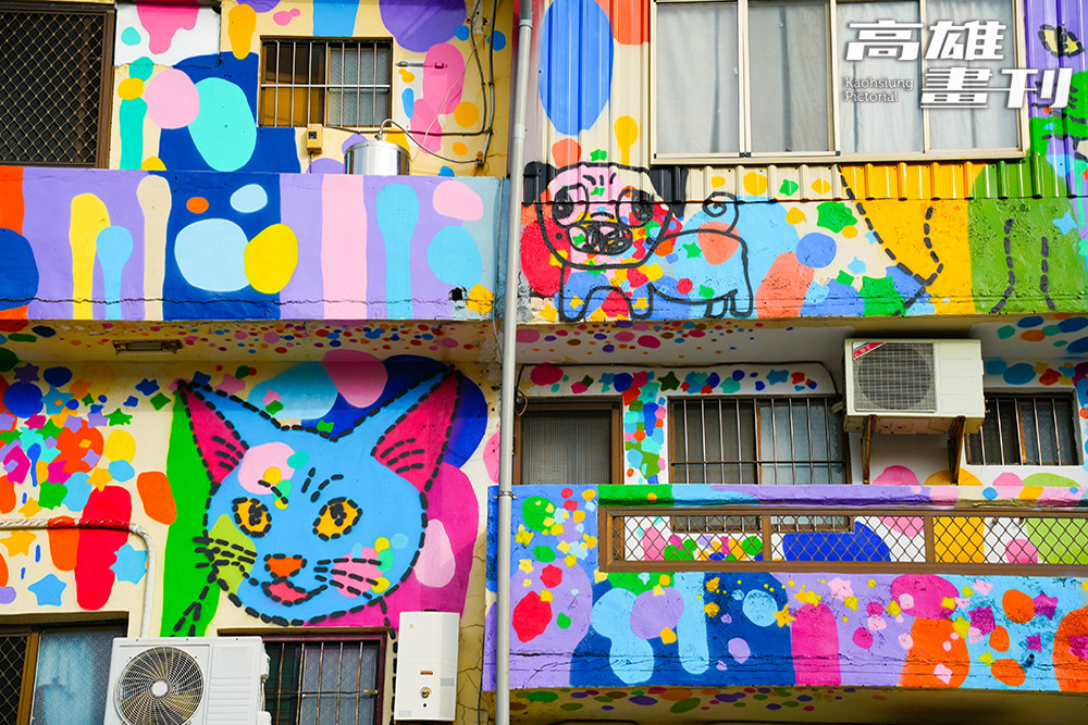 《百貓圖》中其實不只有貓咪，也有其他動物悄悄躲在畫作裡。(攝影/Cindy Lee)