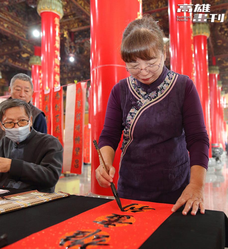 帶領團隊書寫二十年的高燕雪，因童年受到許多幫助，以天賦化為感恩，將祝福送給大眾。(攝影/Carter)