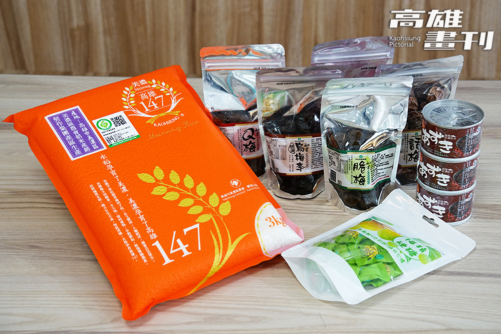 七星農憩中心匯集東高雄各地農漁會精選好物，邀請旅人把山城的風土滋味與滿滿人情溫度，一次帶回家。(攝影/曾信耀)