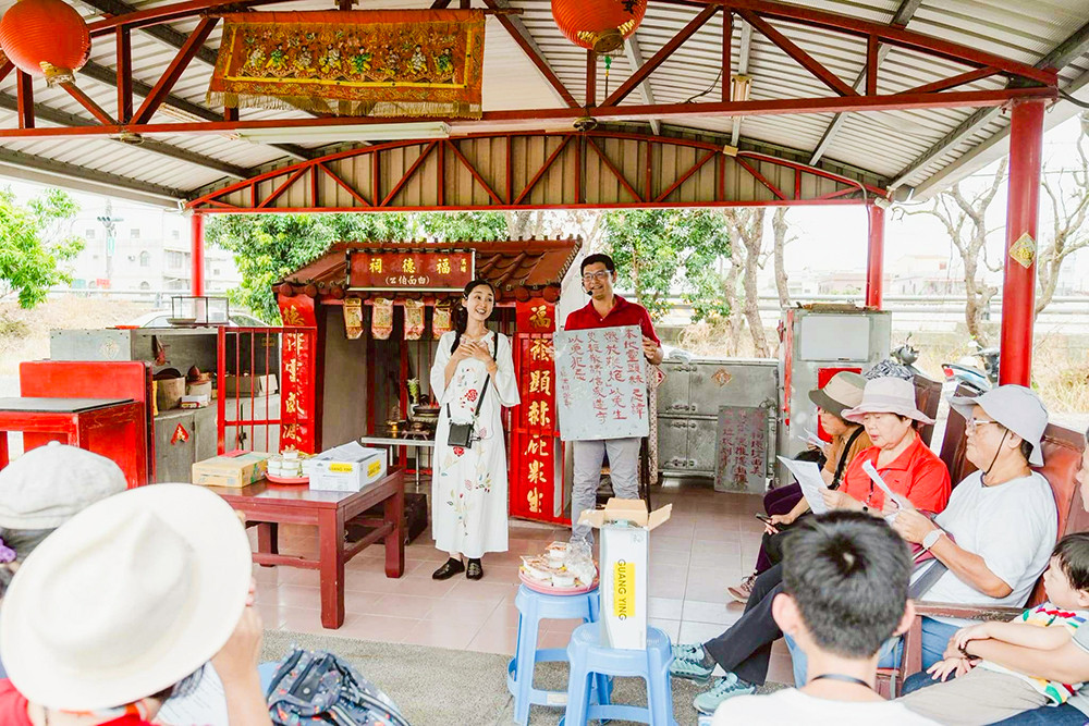 莊毅冠與陳珍儀對大樹文史保存之付出不遺餘力，共同在地方活動遊程中擔任主講人。（圖片提供/莊毅冠）