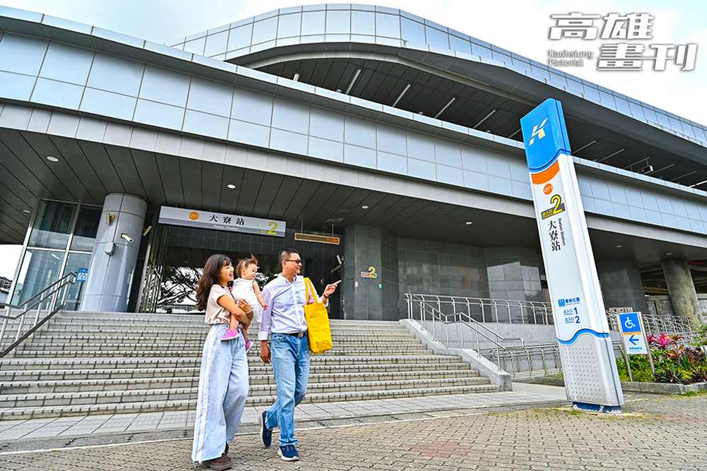 大寮社宅不僅鄰近捷運，也接近公園、市場等生活設施，生活輕鬆便利。（攝影/Carter）