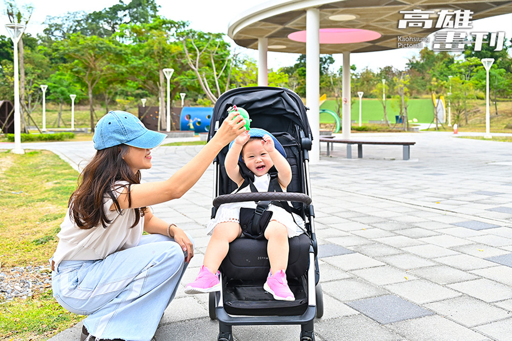 高雄打造友善育兒環境，讓年輕父母安心成家，為孩子築起愛與陪伴的幸福堡壘。（攝影/Carter）