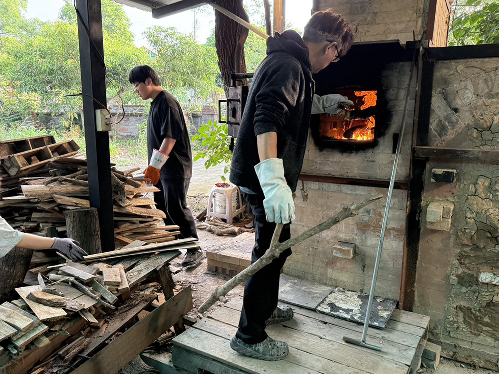 張桂維工作照，以陰陽太極圖概念控制火候。（圖片提供/張桂維）