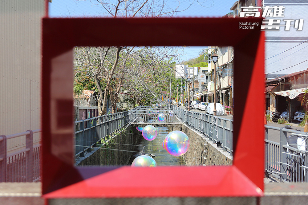 以無人旅客中心概念翻轉大溝頂空地，設置景點介紹化為深度體驗的起點。(攝影/Carter)