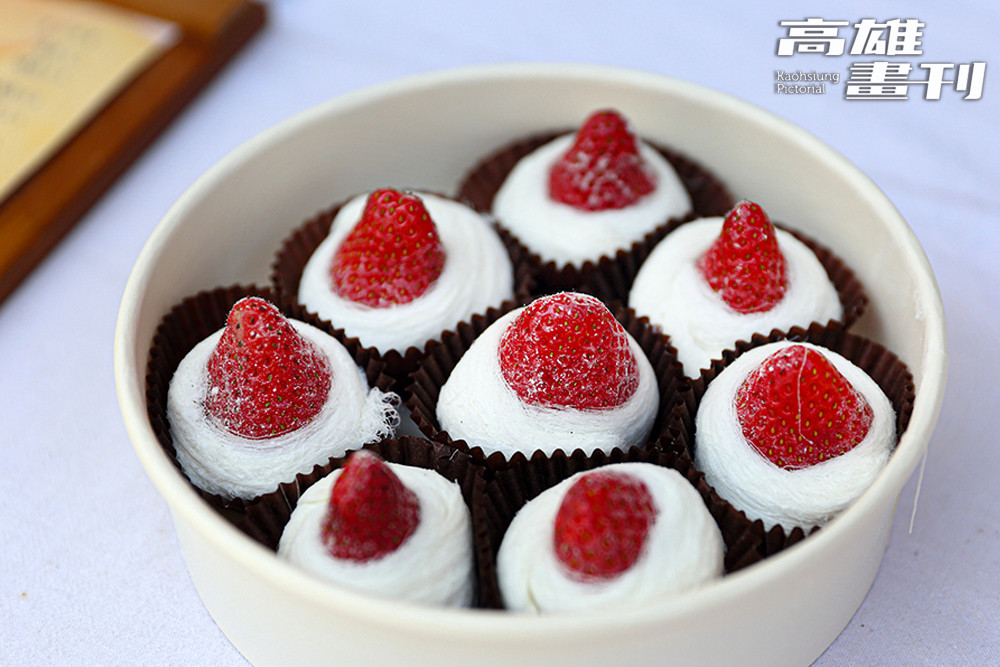 迷路麋鹿糖藝舖以流動的糖漿為主色調，在活潑的視覺新意中，揉合了一代傳統技藝的精髓。(攝影/Carter)