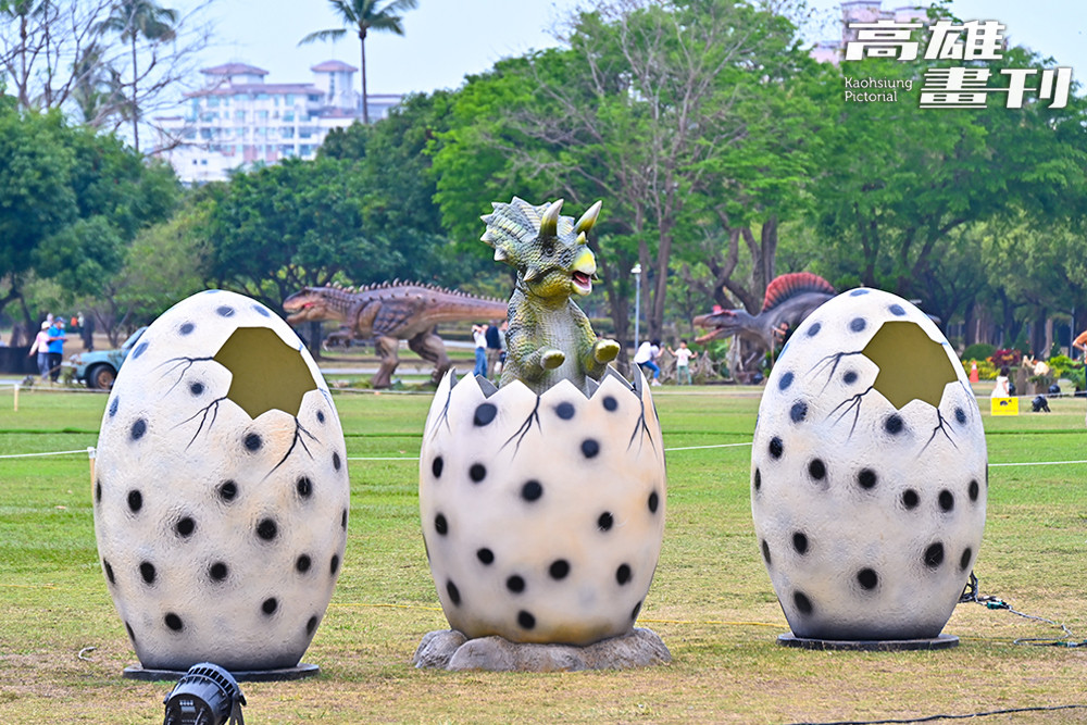 衛武營打造成史前的恐龍世界，讓大小朋友留下難忘回憶。(攝影/Carter)