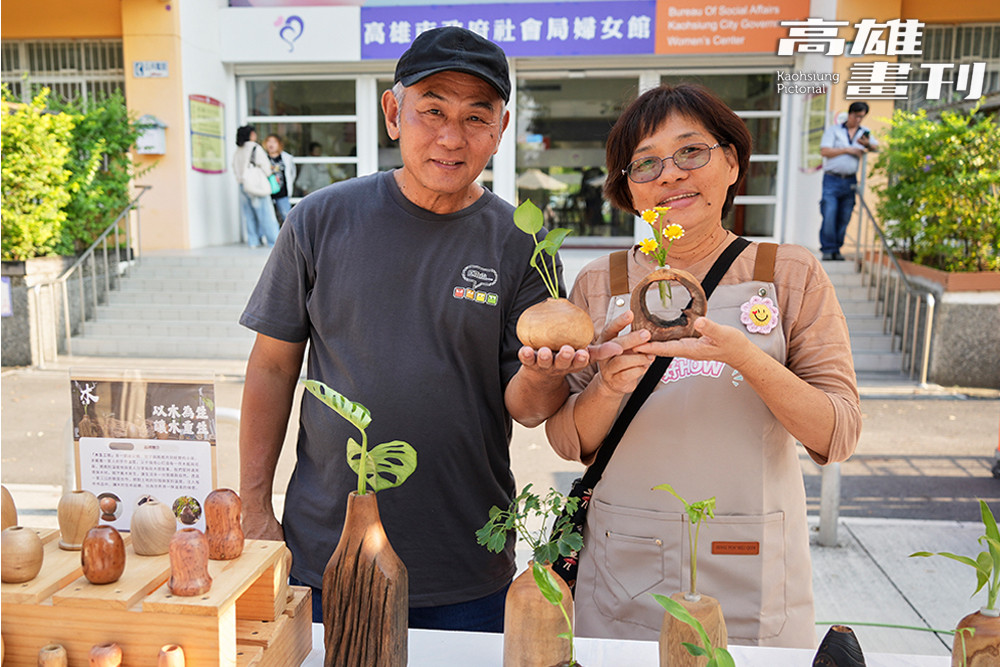 創立「木生工坊」的曾淑鈴，將對自然的敬畏與熱愛化為一件件手作木花器，每件作品都是獨一無二。(攝影/Cindy Lee)
