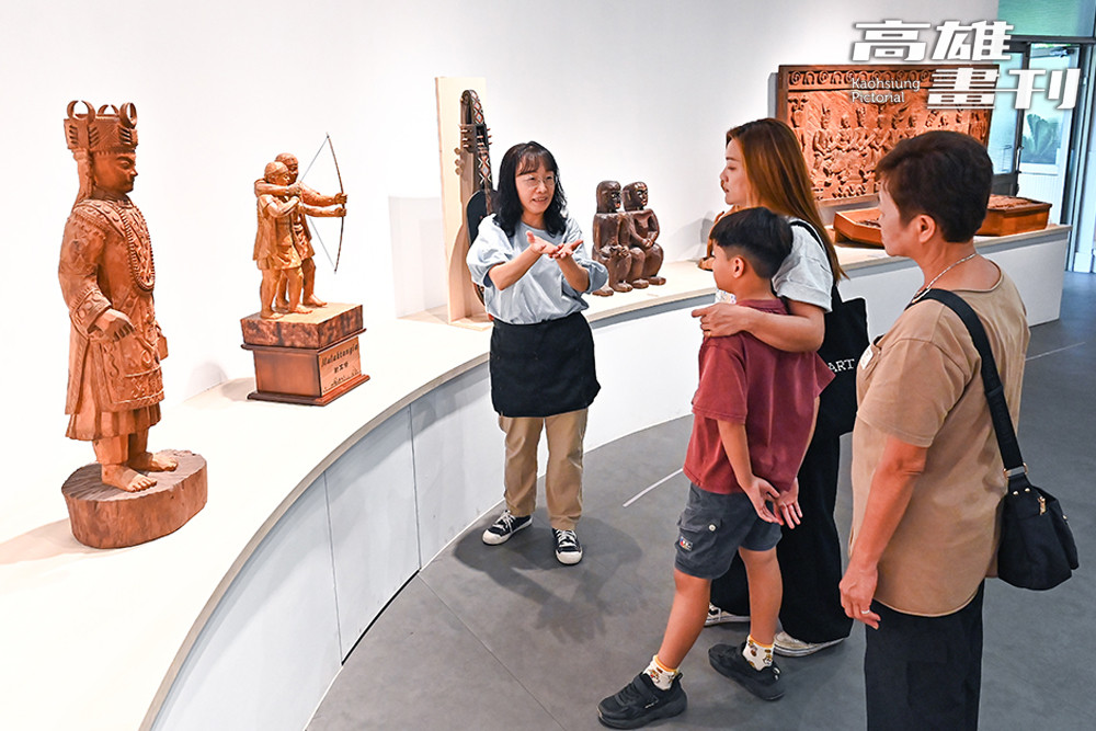 南島藝術館為原民木雕工藝師陳俊宏作品展示空間，透過其生平創作感受充滿力與美的原民藝術。（攝影/Carter
