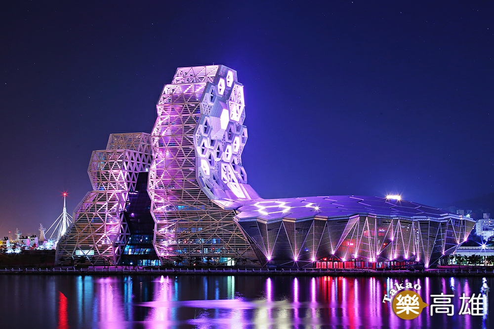 高雄流行音樂中心在2021年全球卓越建設獎的公建設部門中勇奪金獎，是新一代臺灣建築設計之光。（攝影/Carter）