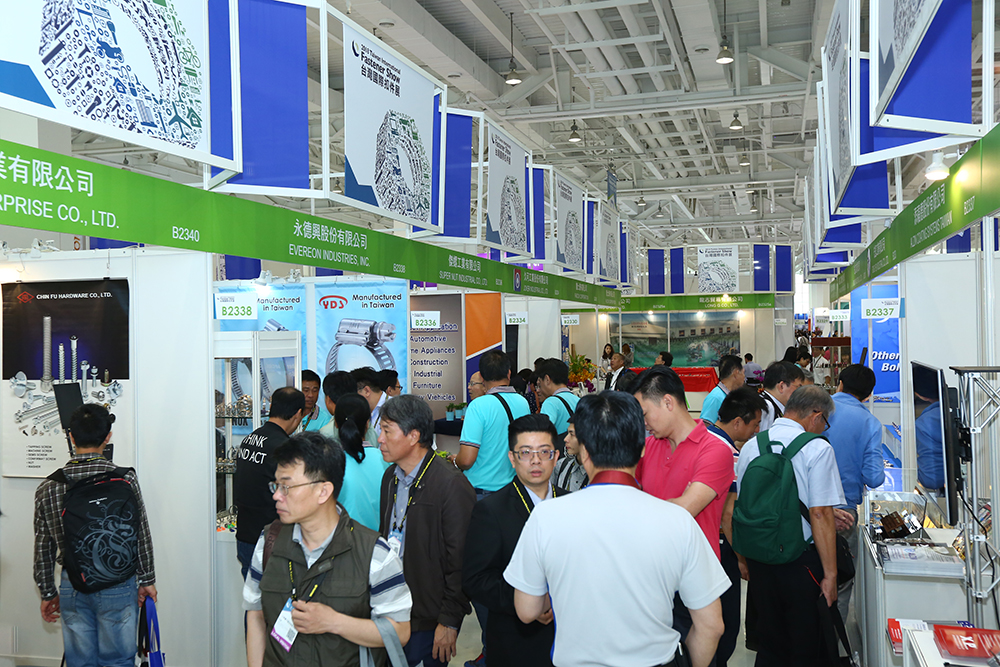 兩年一次的「臺灣國際扣件展」規模盛大，集結國內各廠商參與，也吸引國外買主觀展下單。 (圖片提供/中華民國對外貿易發展協會)