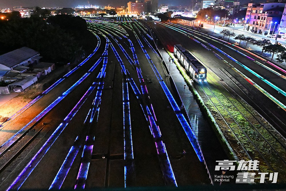 曾獲第一屆台灣光環境獎的「哈瑪星光任務」，將在2022台灣燈會重啟作品燈光，以光為媒介，鐵道為載體，在夜晚大地呈現優美光弧。(攝影/Carter)