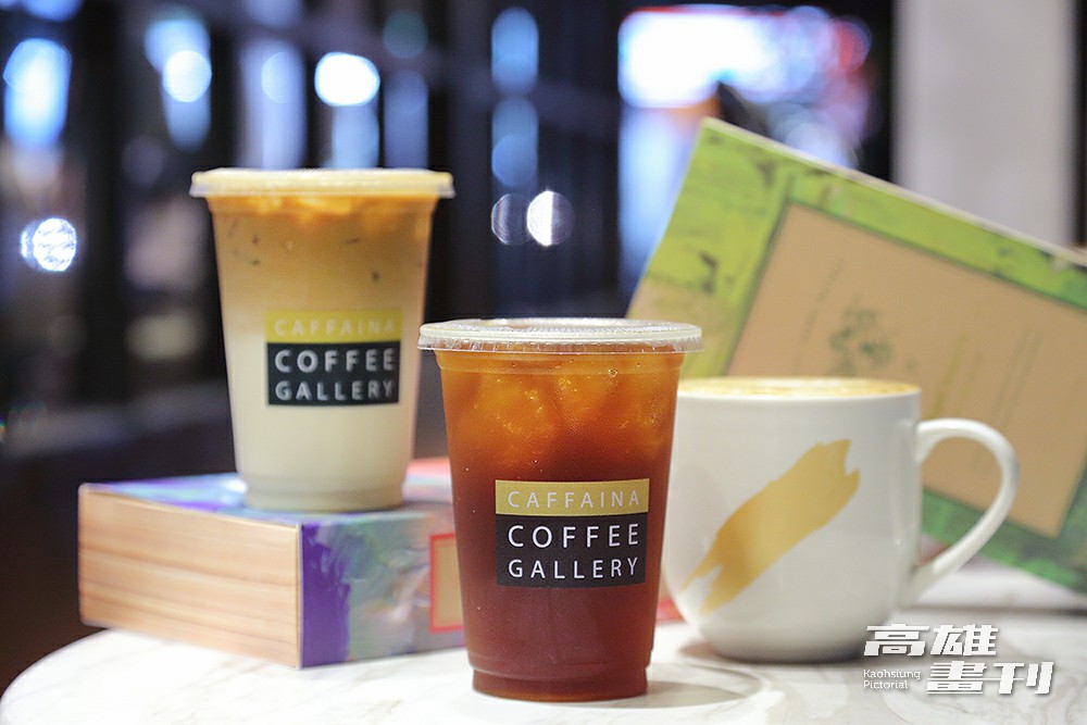 卡啡那咖啡師推薦焦糖海鹽那緹(左)、瓜地馬拉單品(中)以及熱卡布基諾(右)，適合作為夜間飲用的咖啡。(攝影/Carter)