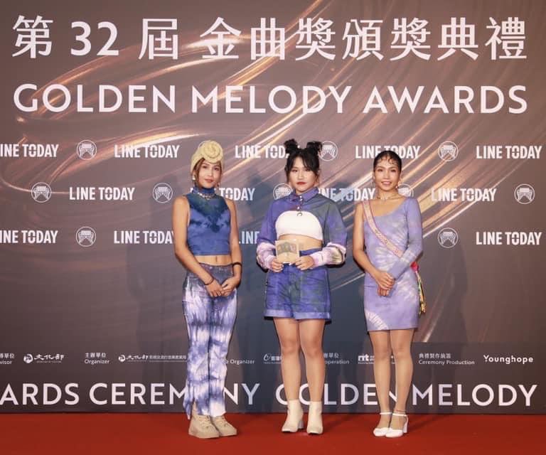 追風少女以三位成員的生日《玖貳玖》為名推出首張迷你專輯，入圍第32屆金曲獎 「最佳演唱組合獎」。(圖片提供/追風少女FB)