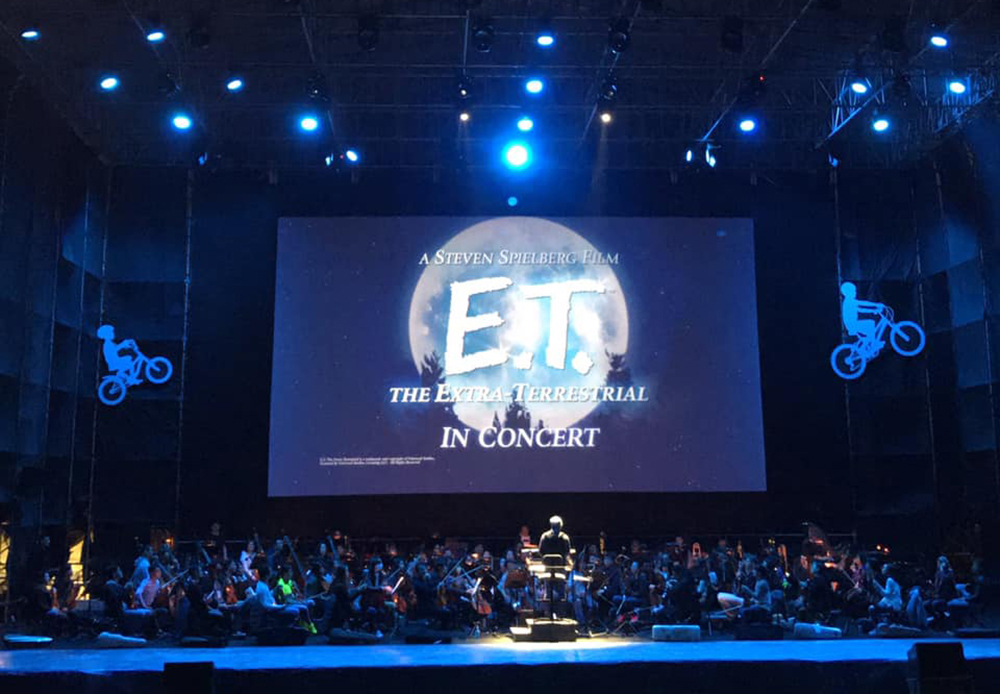 三月打頭陣的《ET.外星人》草地音樂會。