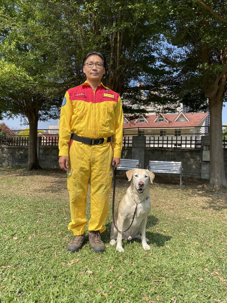 Roger是今年唯一通過全國災害搜救犬IRO國家評量檢測高級認證的搜救犬。(圖片提供/高雄市消防局特搜中隊 蘇冠銘)